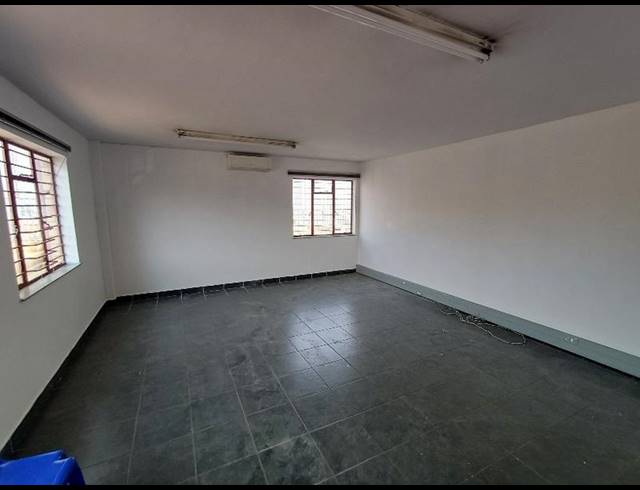 INDUSTRIAL PROPERTY TO RENT IN SAMRAND BUSINESS PARK